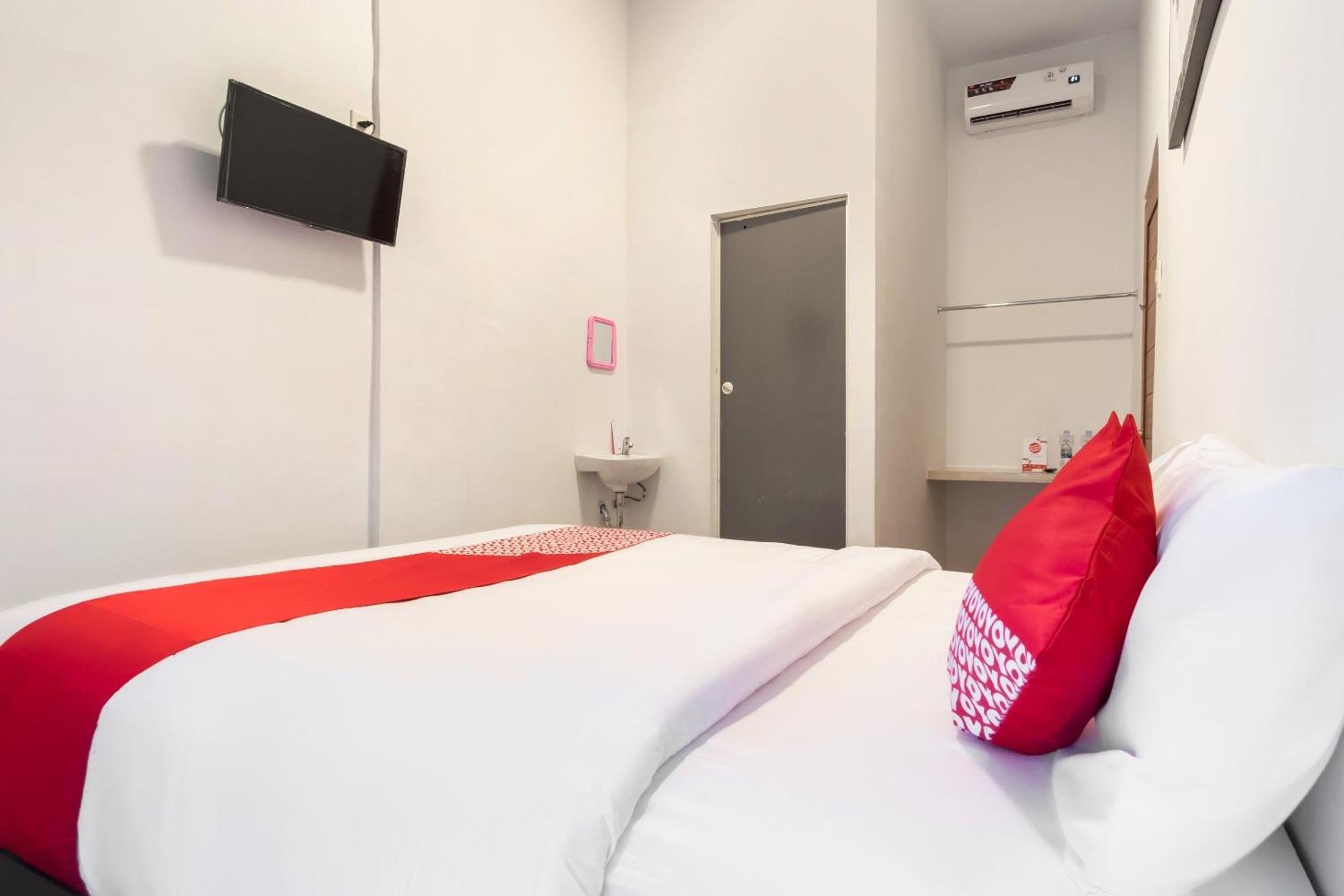 RedDoorz At Jalan Asia Medan Zewnętrze zdjęcie